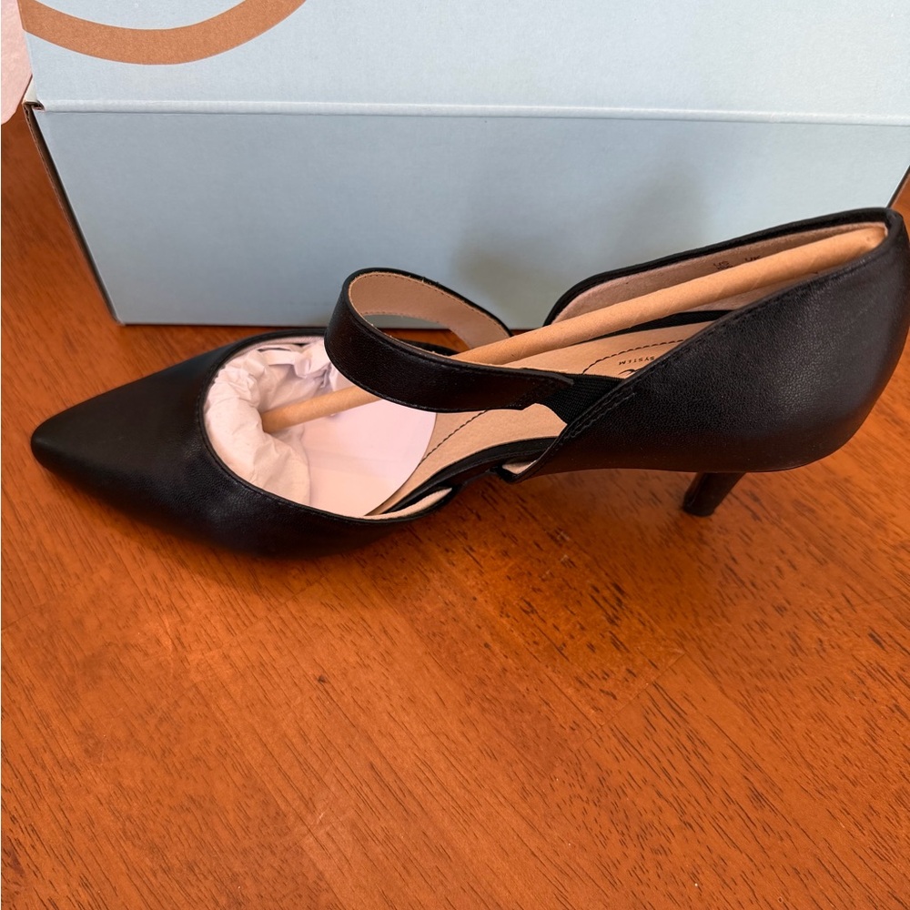 Life Stride Black Women's Heels - Picture 2 of 6